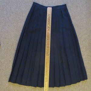 Cardiere et cie Navy Blue Pleated Midi Skirt